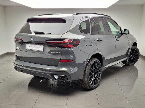 2026 BMW X5 40d IV (G05/G18) Рестайлинг, серый - вид 2
