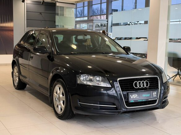 2010 Audi A3 II (8P) Рестайлинг 2, чёрный, 737000 рублей - вид 2