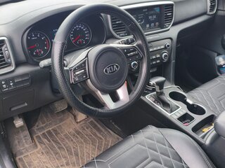 2021 Kia Sportage IV Рестайлинг, чёрный, 3450000 рублей, вид 2