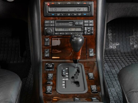1997 Mercedes-Benz S-Класс 320 III (W140) Рестайлинг, белый, 5399000 рублей - вид 29