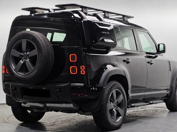 2026 Land Rover Defender 110 II, чёрный, 13825000 рублей - вид 1