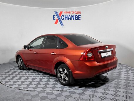 2008 Ford Focus II Рестайлинг, красный, 430000 рублей, вид 4