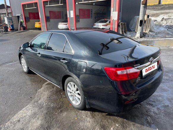 2011 Toyota Camry VII (XV50), чёрный, 1350000 рублей - вид 3