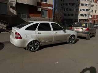2014 Lada (ВАЗ) Priora I Рестайлинг, белый, 650000 рублей, вид 3