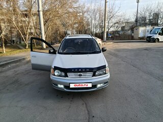 1997 Toyota Ipsum I (M10), белый, 530000 рублей, вид 2