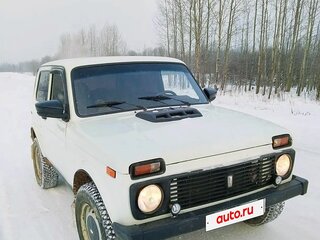 2000 Lada (ВАЗ) 2121 (4x4) I Рестайлинг, белый, 260000 рублей, вид 3