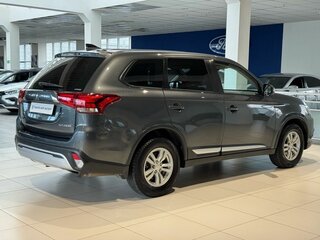 2019 Mitsubishi Outlander III Рестайлинг 3, серый, 1777000 рублей, вид 4