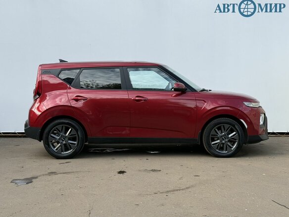 2022 Kia Soul III Рестайлинг, красный, 2050000 рублей - вид 3