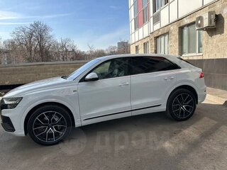 2020 Audi Q8 45 TDI I (4M), белый, 7250000 рублей, вид 3