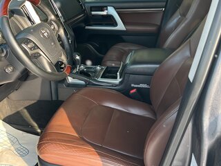 2019 Toyota Land Cruiser 200 Series Рестайлинг 2, серый, 7150000 рублей, вид 4