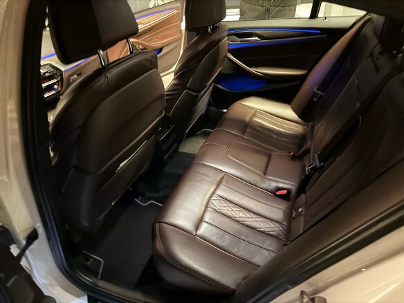 2018 BMW 5 серии 530d xDrive VII (G30/G31/G38), белый, 4050000 рублей - вид 15