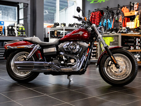 2009 Harley-Davidson Fat Bob, красный, 890000 рублей, вид 2
