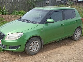 2011 Skoda Fabia II Рестайлинг, зелёный, 400000 рублей, вид 1