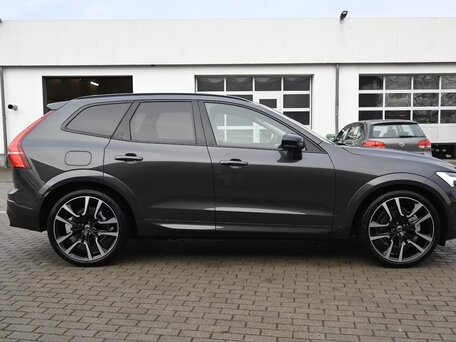 2025 Volvo XC60 II Рестайлинг, серый, 5690000 рублей, вид 4
