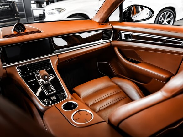 2018 Porsche Panamera Turbo II, чёрный - вид 13