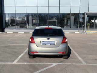2010 Kia Ceed I Рестайлинг, серебристый, 620000 рублей, вид 4