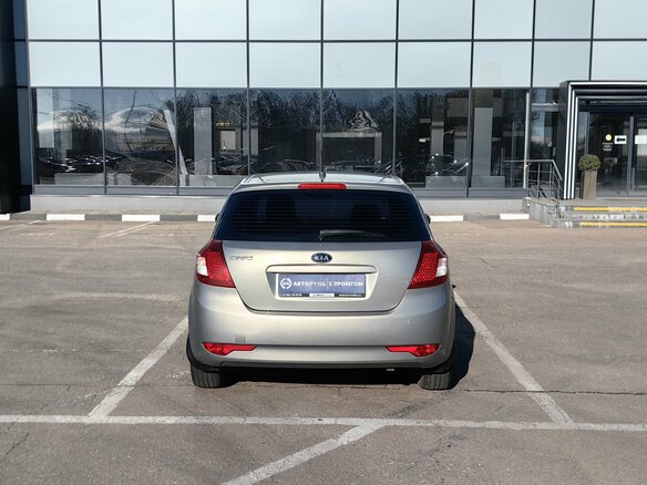2010 Kia Ceed I Рестайлинг, серебристый, 620000 рублей - вид 3