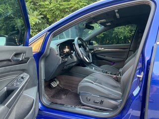2022 Volkswagen Golf VIII, синий, 2020000 рублей, вид 4