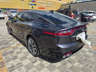 2019 Kia Stinger I, серый, 2000000 рублей, вид 4