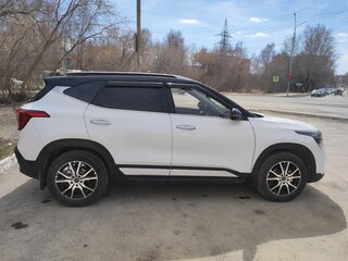 2024 Kia Seltos I Рестайлинг, белый, 2555555 рублей, вид 3