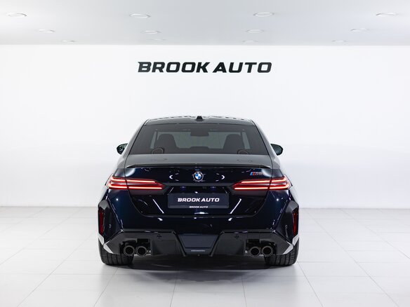 2025 BMW M5 VII (G90), синий, 21590000 рублей - вид 4