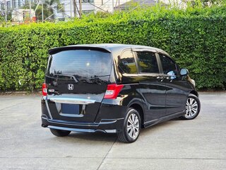 2015 Honda Freed I Рестайлинг 2, чёрный, 937000 рублей, вид 4