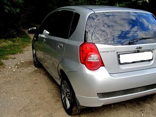 2010 Chevrolet Aveo I Рестайлинг, серебристый, 285000 рублей, вид 5