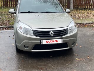 2013 Renault Sandero I, бежевый, 680000 рублей, вид 2