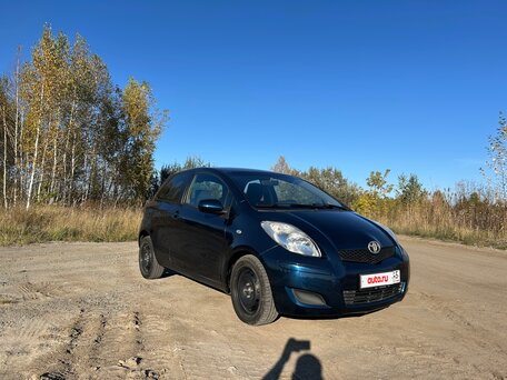 2010 Toyota Yaris III, синий, 420000 рублей, вид 4