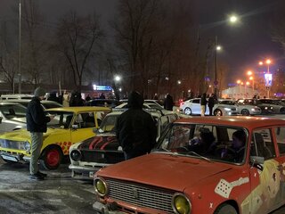 1980 Lada (ВАЗ) 21011, красный, 120000 рублей, вид 2