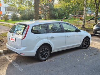 2010 Ford Focus II Рестайлинг, белый, 360000 рублей, вид 4