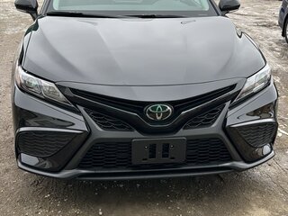 2022 Toyota Camry US Market VIII (XV70) Рестайлинг, чёрный, 3170000 рублей, вид 2