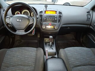 2009 Kia Ceed I, красный, 750000 рублей, вид 5