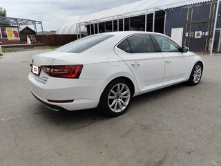 2016 Skoda Superb III, белый, 2400000 рублей, вид 4