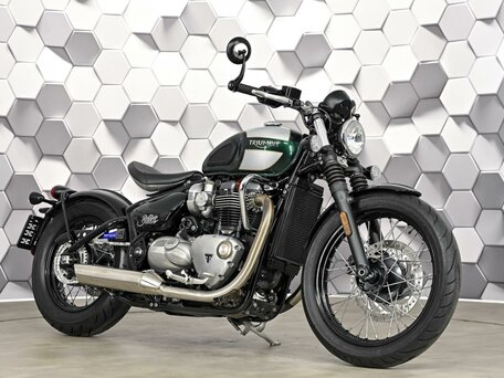 2017 Triumph Bonneville Bobber, зелёный, 1127000 рублей, вид 1