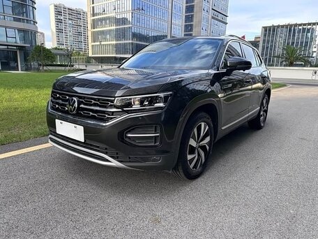2022 Volkswagen Tayron I Рестайлинг, чёрный, 2310000 рублей, вид 1