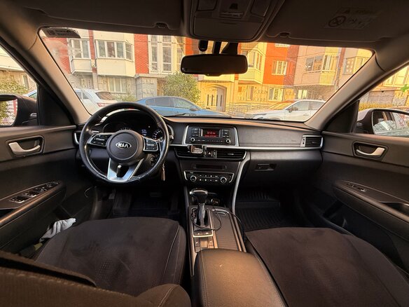 2019 Kia Optima IV Рестайлинг, синий, 1200000 рублей - вид 4