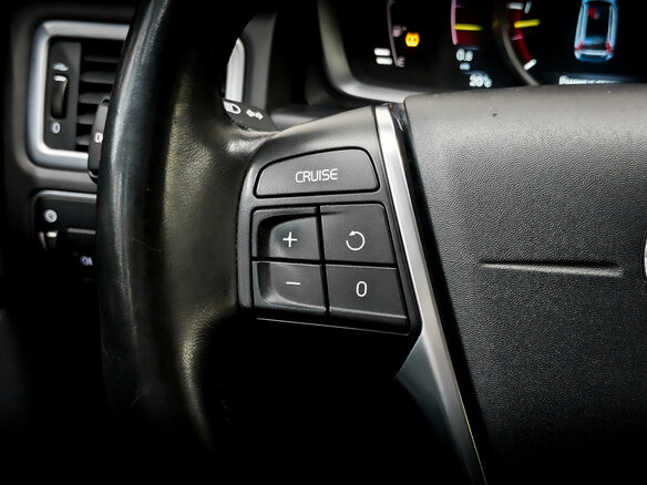 2014 Volvo XC70 II Рестайлинг, белый - вид 24