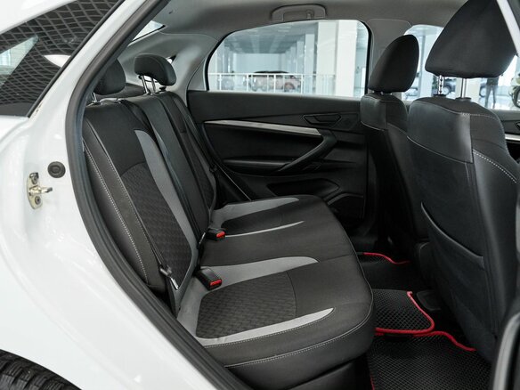 2024 Lada (ВАЗ) Vesta I Рестайлинг (NG), белый, 1120000 рублей - вид 13