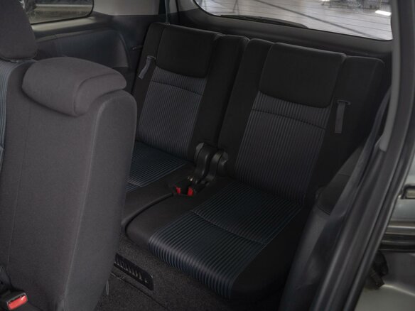 2016 Toyota ISis I Рестайлинг, серый, 1339000 рублей - вид 11