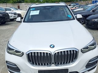 2019 BMW X5 30d IV (G05/G18), белый, 6300000 рублей, вид 2