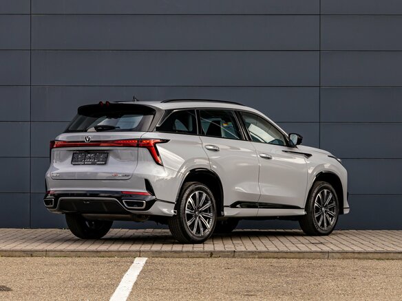 2024 Changan CS75 Plus III, серый, 2495000 рублей - вид 5