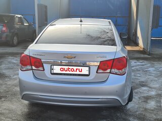 2013 Chevrolet Cruze I Рестайлинг, серебристый, 1000000 рублей, вид 3
