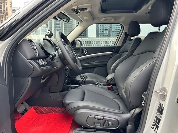 2022 Mini Countryman Cooper II Рестайлинг, белый, 2000000 рублей - вид 8