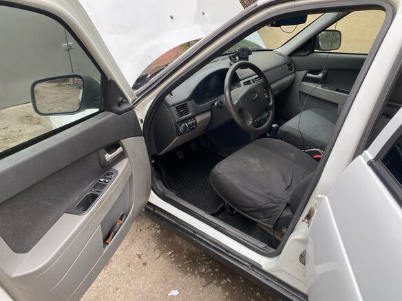 2009 Lada (ВАЗ) Priora I, белый, 230000 рублей - вид 9