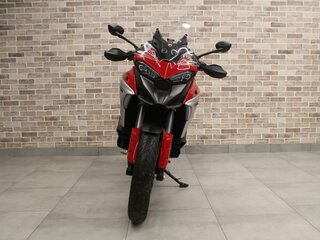 2022 Ducati Multistrada V4, красный, 2256000 рублей, вид 4