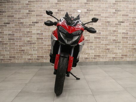 2022 Ducati Multistrada V4, красный, 2256000 рублей, вид 4
