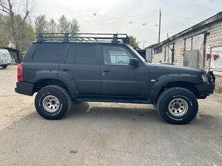 2006 Nissan Patrol V (Y61) Рестайлинг, чёрный, 3300000 рублей, вид 3