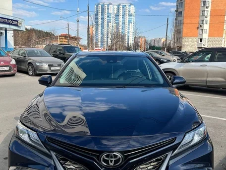 2020 Toyota Camry US Market VIII (XV70) Рестайлинг, синий, 2600000 рублей, вид 2
