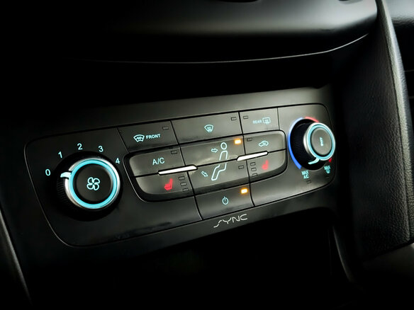 2018 Ford Focus III Рестайлинг, белый, 1180000 рублей - вид 24